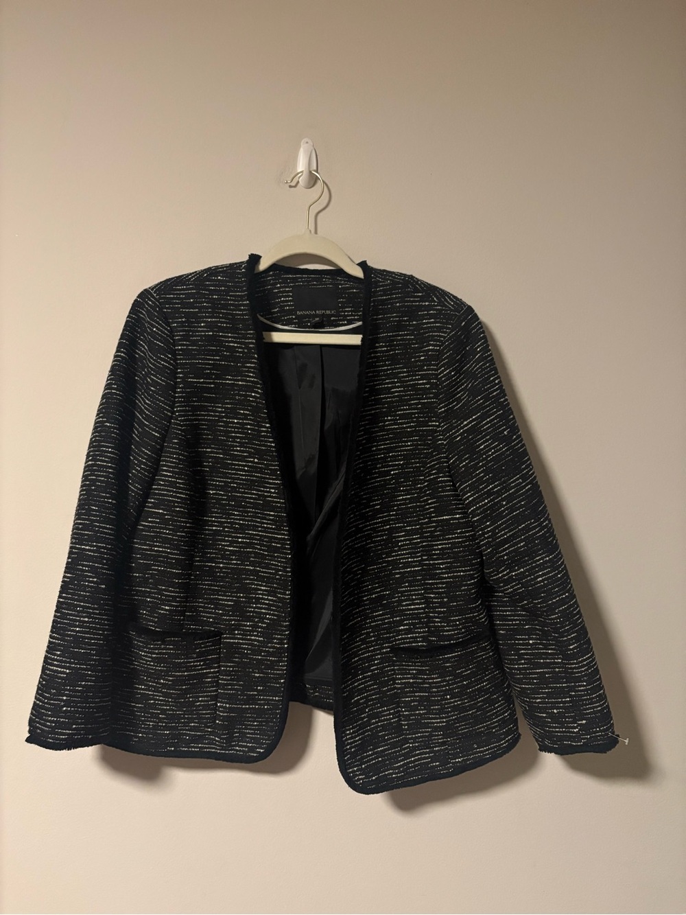 Banana Republic Black/Grey Fitted Tweed Blazer 16